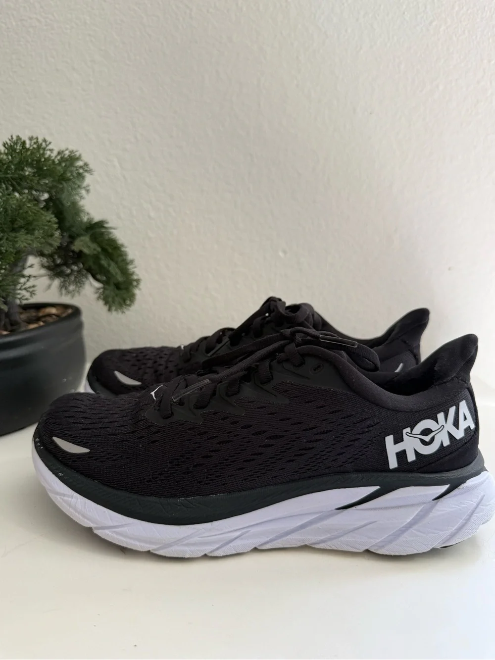 Hoka clifton 8 Women size 6 Black and White Athletic Running Shoes